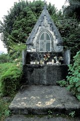 Small altar for devotions in edge of road La Réunion