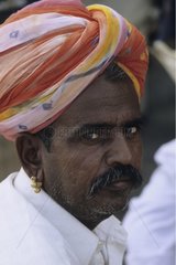 Porträt eines Inders  der einen indischen Turban trägt