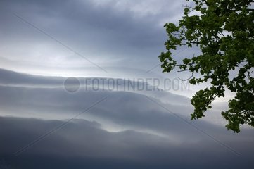 Linsenwolken über dem Sturmbogen