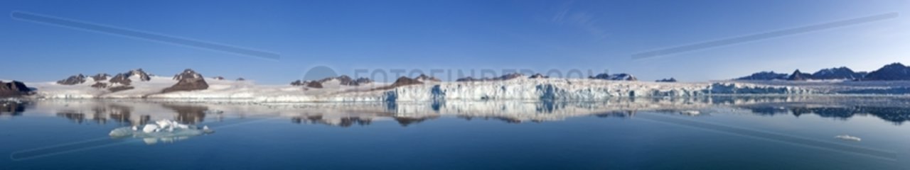 Glacier Lilliehookbreen Krossfjorden Spitsbergen Svalbard