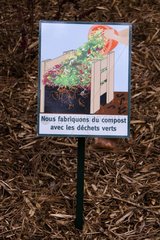 Informative Sign for Composting Waste in French