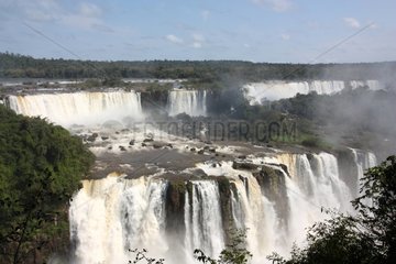Cataracts of middle Iguazu Falls Parana Brazil