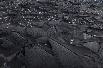 Beach of Joekulsarlon glacier lagoon in winter in Iceland