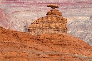 Mexican Hat rock Colorado Plateau Utah USA