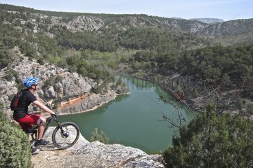 Mountain biking in the mountains of the Sainte-Victoire - Provence