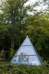 Glass tent teepee form