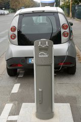 'autolib' Electric car charging - France