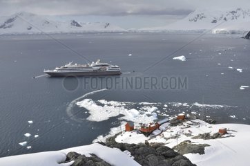 Cruise to Paradise Bay Antarctica