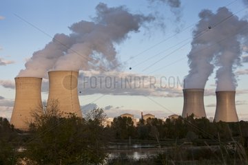 Dampierre nuclear power plant and cooling tower France