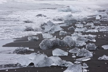 Lake ice Joekulsárlón beached Iceland