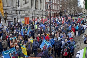 Mass rally of The Wave Climate Change campaigners Londres