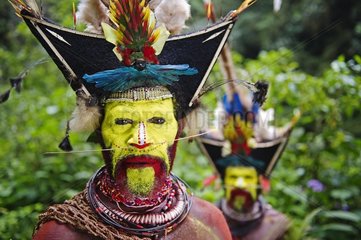 Huli Wigman with ceremonial head dress - Papua