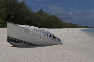 Competition boat failed to Ouvea in New Caledonia