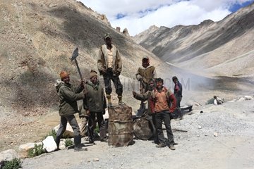 Indian Bihar menders Ladakh Himalayas India