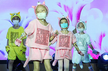 CHINA-PEKING CHILDREN-Blutkrankheit-Tag des Kindes (CN)