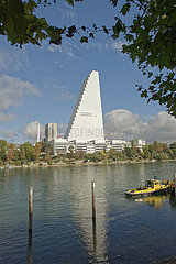 Roche Hauptsitz am Rheinufer in Basel  Schweiz