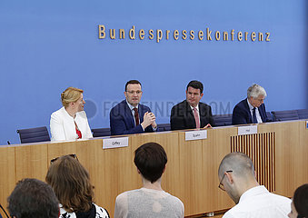Bundespressekonferenz zum Thema: Ergebnisse der Konzertierten Aktion Pflege  360-berlin