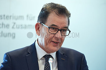 Berlin  Deutschland - Dr. Gerd Mueller  Minister fuer wirtschaftliche Zusammenarbeit und Entwicklung.