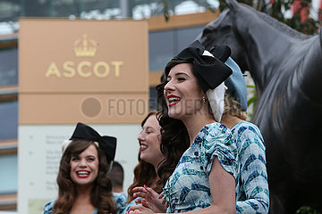 Royal Ascot  Fashion  women with hats at the racecourse