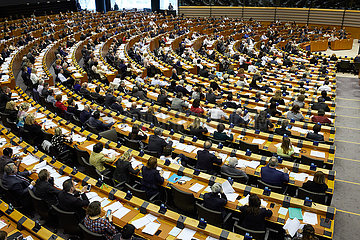 Bruessel  Region Bruessel-Hauptstadt  Belgien - Abstimmung im Sitzungssaal des Europaparlaments.