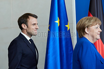 Berlin  Deutschland - Bundeskanzlerin Angela Merkel und Emmanuel Macron  der Staatspraesident Frankreichs.