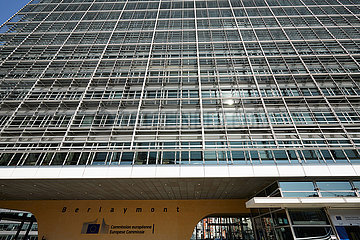 Bruessel  Region Bruessel-Hauptstadt  Belgien - Berlaymont-Gebaeude im Europaviertel.