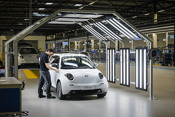 e.GO Mobile liefert die ersten e.GO Life Elektroautos  Elektroauto Aachen  Nordrhein-Westfalen  Deutschland