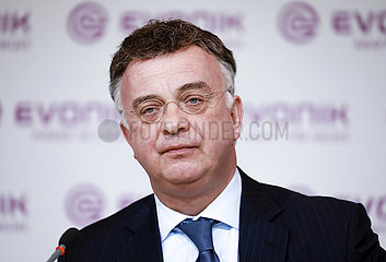 Evonik Vorsitzender des Vorstandes Christian Kullmann  Bilanzpressekonferenz  Essen  Nordrhein-Westfalen  Deutschland  Europa