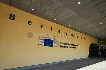 Bruessel  Region Bruessel-Hauptstadt  Belgien - Eingangsbereich vor dem Berlaymont-Gebaeude im Europaviertel.