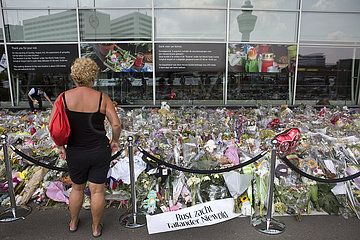 memorial of MH 17 crash at schiphol airport (17 juli 2014)