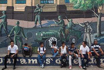 wall painting about revolution in nicaragua