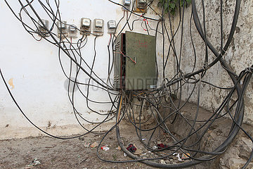 Pakistan-wires