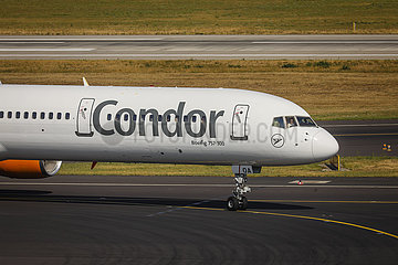 Condor Flugzeug  Flughafen Duesseldorf International  DUS  Nordrhein-Westfalen  Deutschland