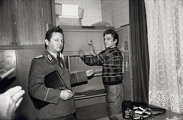 Erfurt  4.12.1989  erste Stasi- Besetzung in der DDR