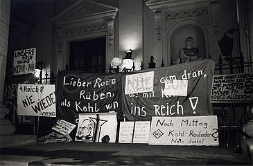 19. Dezember 1989  Berlin  Anti- Kohl- Demonstration