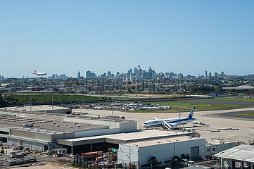 Sydney  Australien  Blick vom Flughafen auf die Skyline der Innenstadt