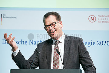 Berlin  Deutschland - Dr. Gerd Mueller  Bundesminister fuer wirtschaftliche Zusammenarbeit und Entwicklung.