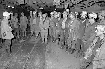 Streikende Bergleute bei der SDAG Wismut  DDR  September 1990