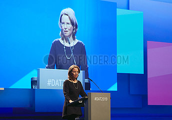Berlin  Deutschland - Birgit Bohle bei einer Rede zum Deutschen Arbeitgebertag 2019.