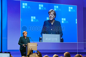 Berlin  Deutschland - Angela Merkel bei einer Rede zum Deutschen Arbeitgebertag 2019.