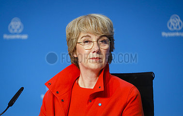 Martina Merz  Vorsitzende des Vorstands der ThyssenKrupp AG  Bilanzpressekonferenz  Essen  Nordrhein-Westfalen  Deutschland  Europa