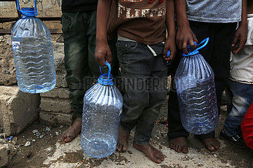 JEMEN-SANAA-vertriebene Kinder