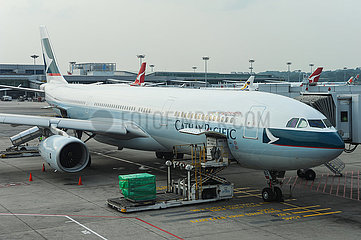 Singapur  Republik Singapur  A330 Passagierflugzeug der Cathay Pacific auf dem Flughafen Changi
