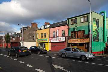 Grossbritannien  Nordirland  Belfast - Imbisse an der Falls Road  katholisches West Belfast