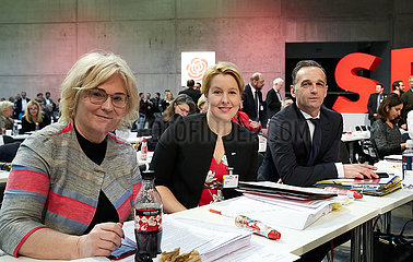 Berlin  Deutschland - Christine Lambrecht  Dr. Franziska Giffey und Heiko Maas auf dem Bundesparteitag der SPD.