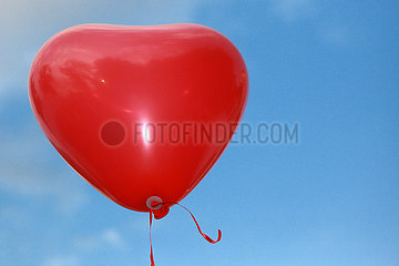 Berlin  Deutschland  Luftballon in Herzform