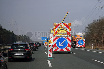 Hannover  Deutschland  Spurverengung auf der A2 wegen Unfall