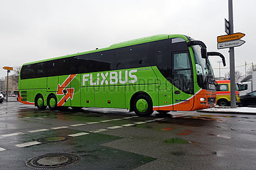 Berlin  Deutschland  Flixbus am Platz der Luftbruecke