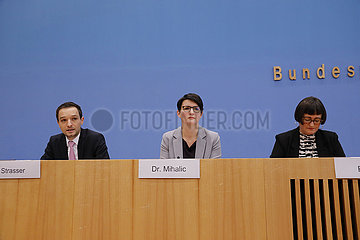 Bundespressekonferenz zum Thema: Halbzeit-/Zwischenbilanz Untersuchungsausschuss Breitscheidplatz