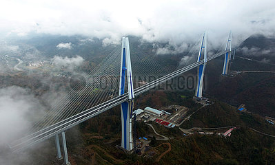 CHINA-GUIZHOU-Pingtang-MEGA BRIDGE-Öffnung TRAFFIC (CN)